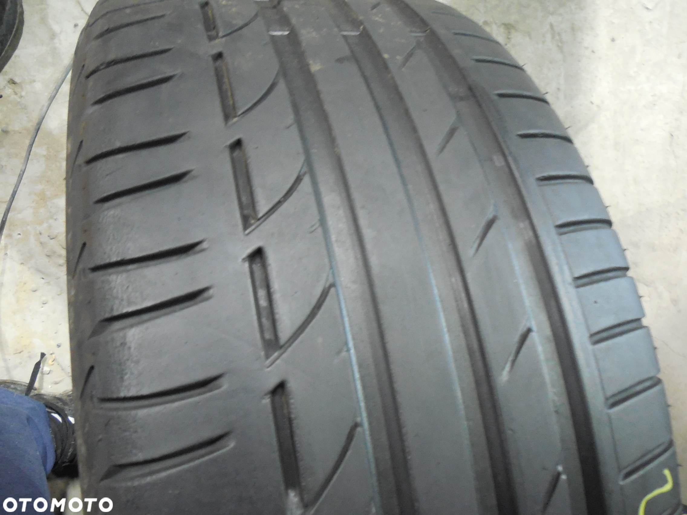 OPONA  POJEDYNKA 245/50R18 BRIDGESTONE POTENZA S001 DOT  0819 6,4MM - 2