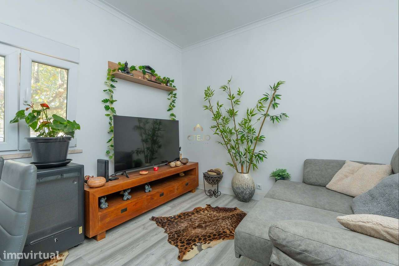 Moradia T3 em Pirescoxe, Santa Iria de Azóia-11