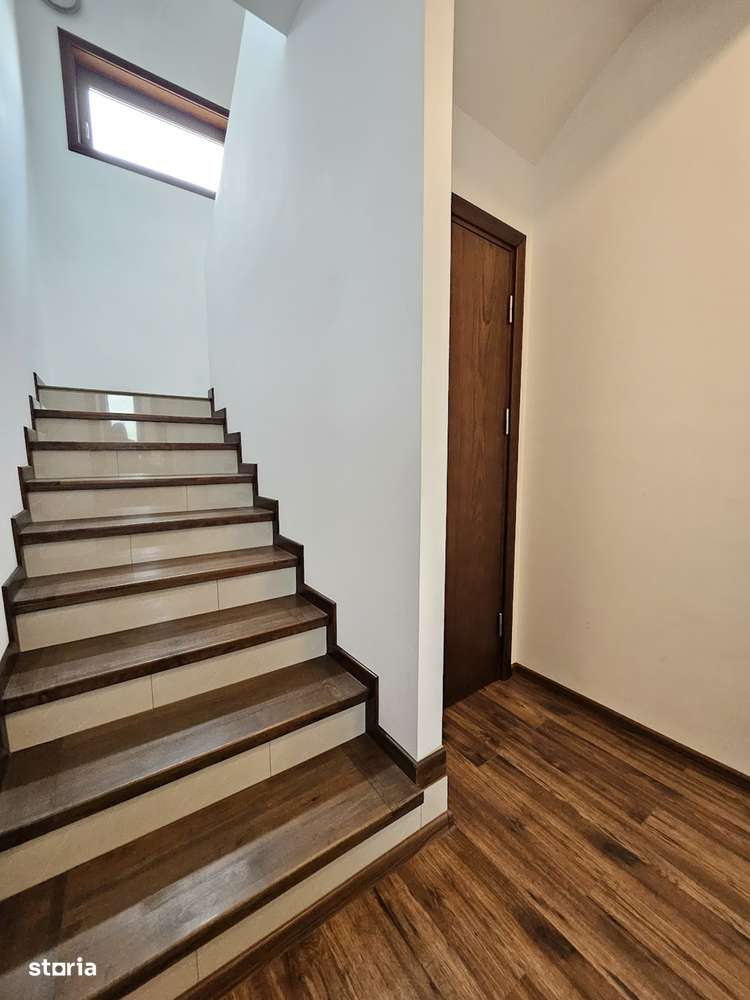 Oferta vanzare parte din triplex in Zavoi,  178000 EURO-4
