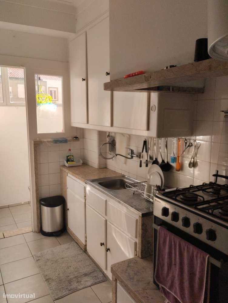 T2 com varanda, excelente localização em Arroios - Grande imagem: 5/7