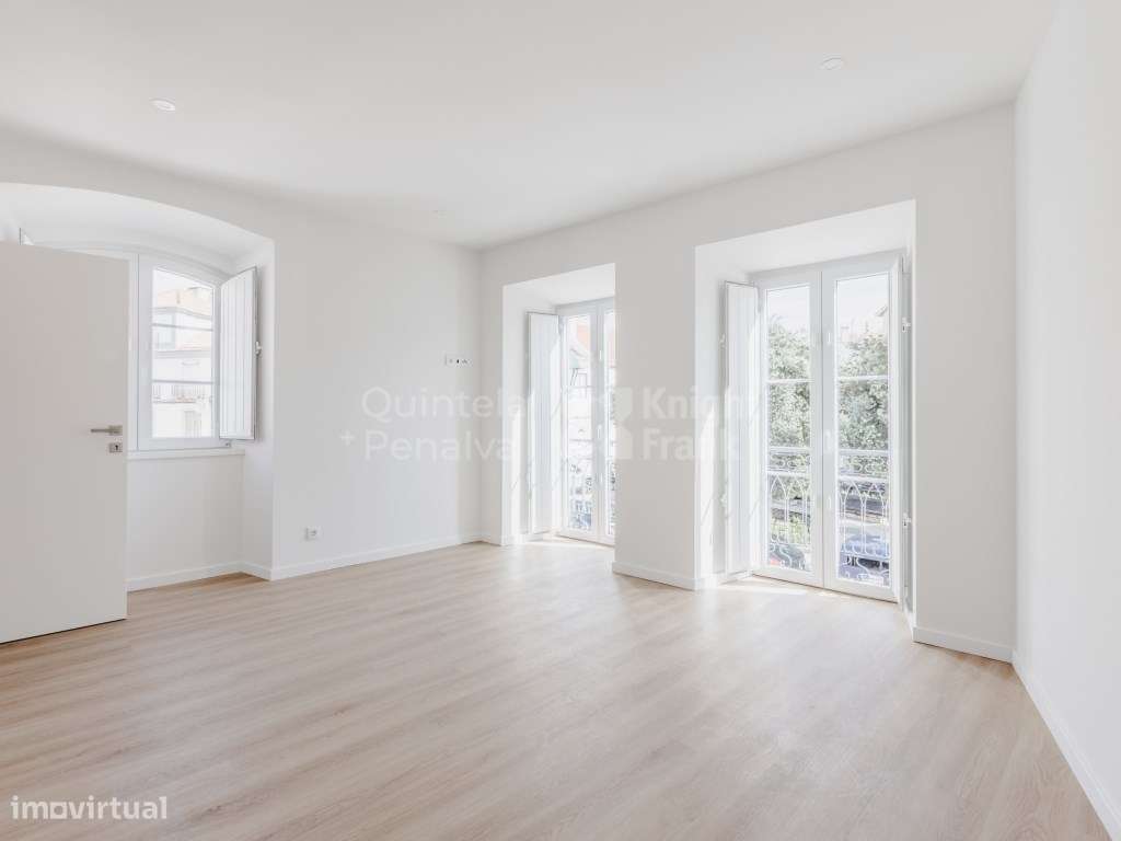 Apartamento T2 renovado e com varanda em Alcochete, Setúbal - Grande imagem: 5/24