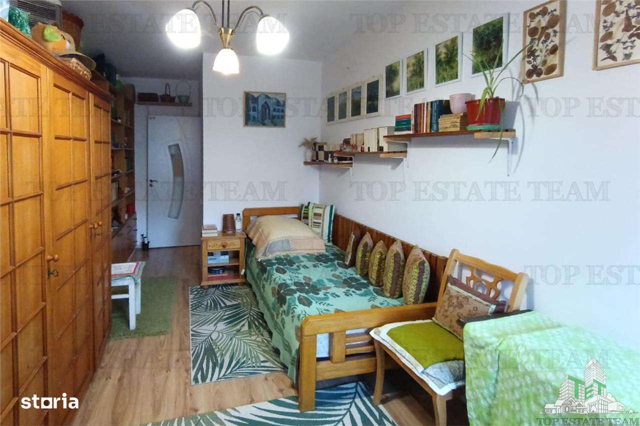 Apartament 2 camere zona Titan, curte proprie 37mp in vila-8