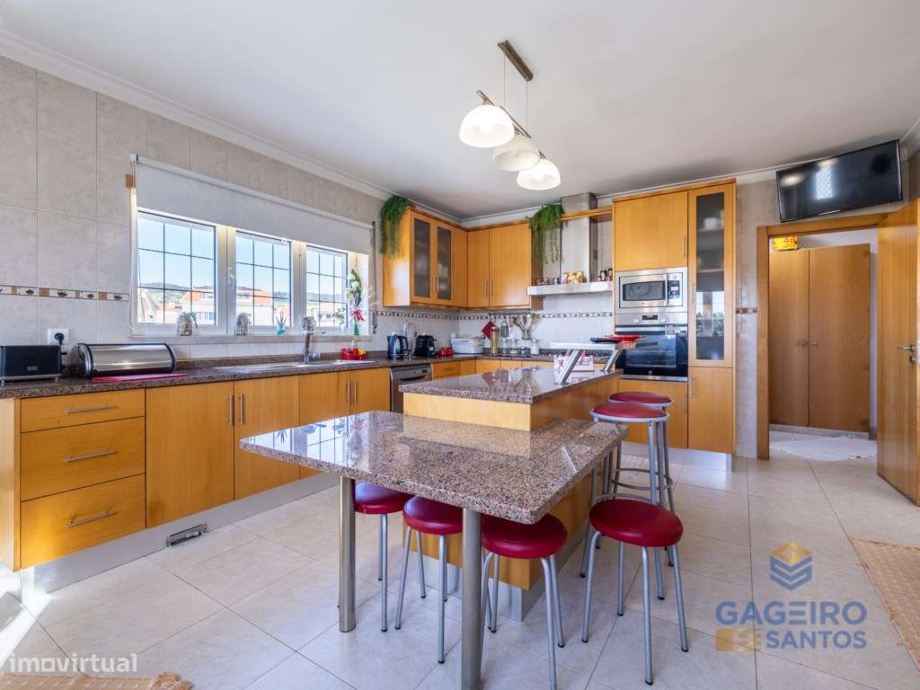 Moradia Independente T4 em São Martinho do Porto - Grande imagem: 4/60