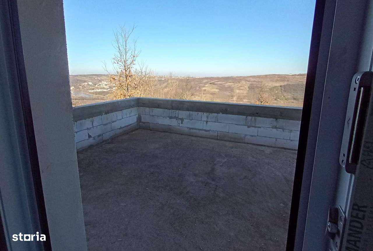 Casă lângă oraș+ teren 1253 mp priveliște superbă ,loc pentru 2 case-1