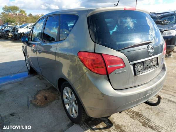 Dezmembrez Opel Meriva B 2012 1.7cdti Euro 5 - 7