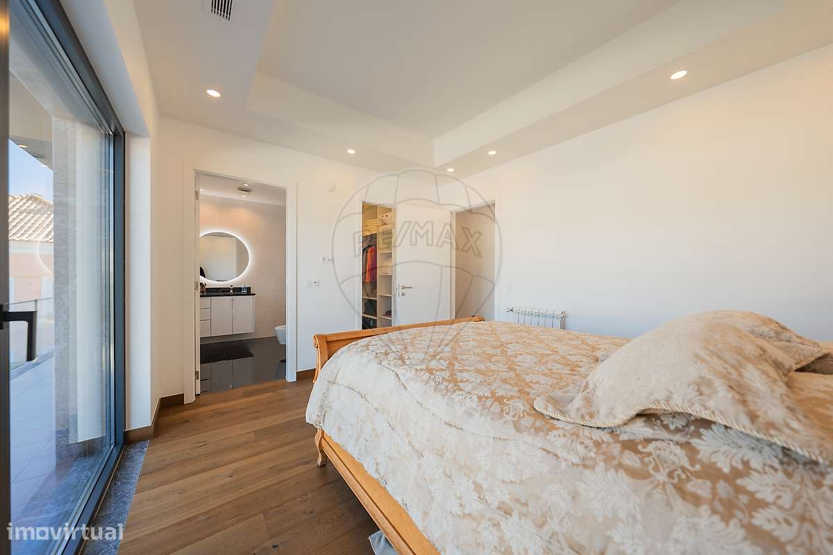 Moradia T4 para venda-27