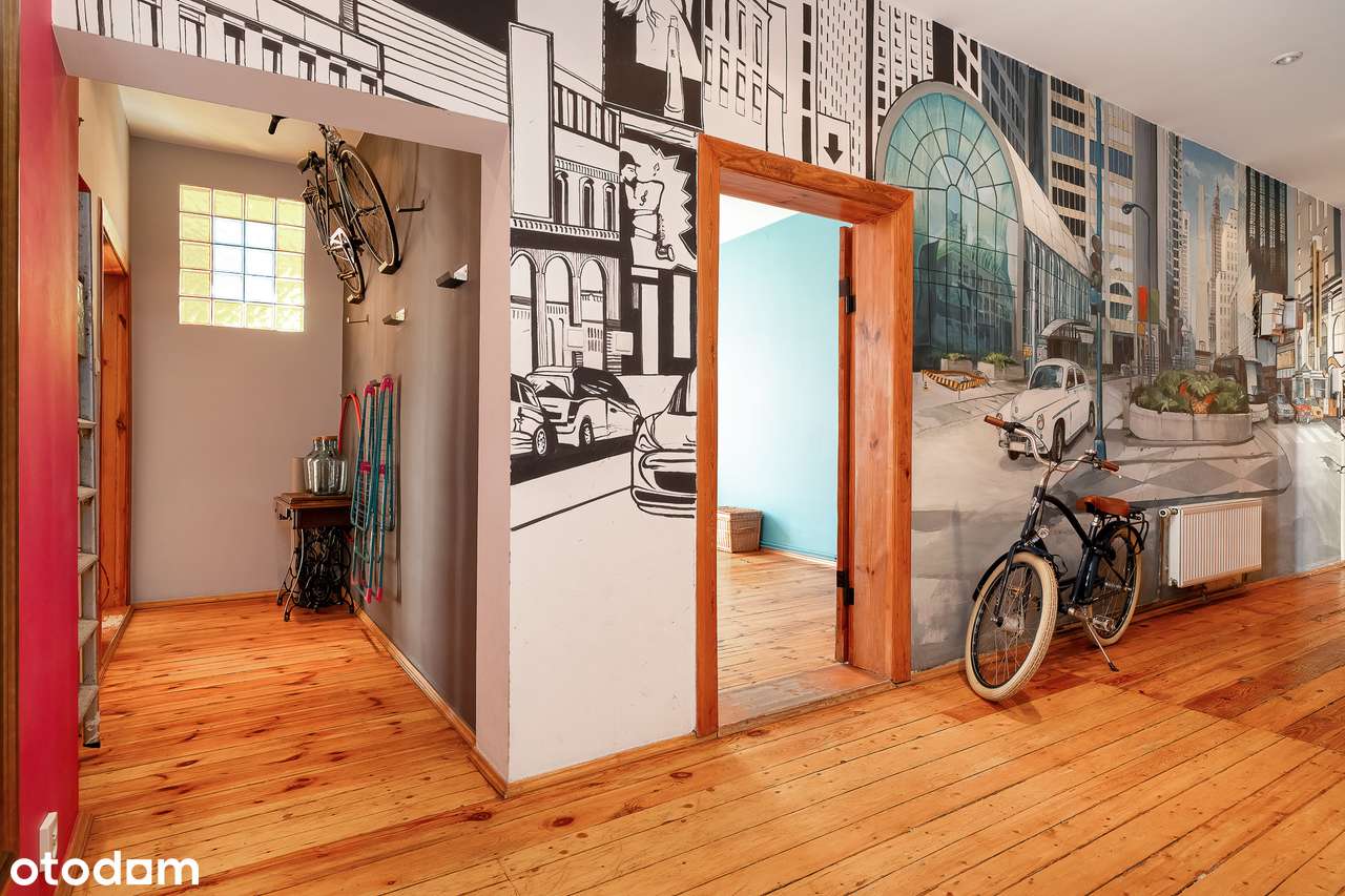 Trzystronne, z balkonem i piwnicą, przy tramwaju-7