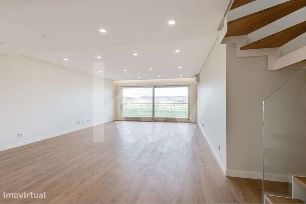 Infantado | Penthouse Duplex T4+1 c/ terraços, estacionamento e arreca - Grande imagem: 3/60