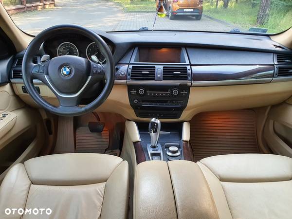 BMW X6 35i xDrive - 11