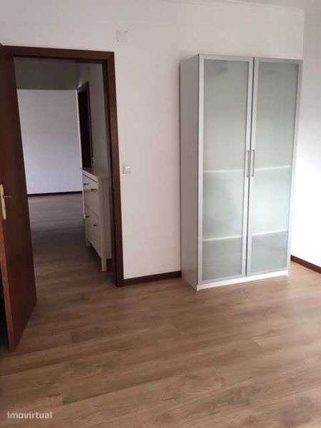 Apartamento T2 com Garagem, R Francisco Pedro Curado, Penha de França - Grande imagem: 4/11