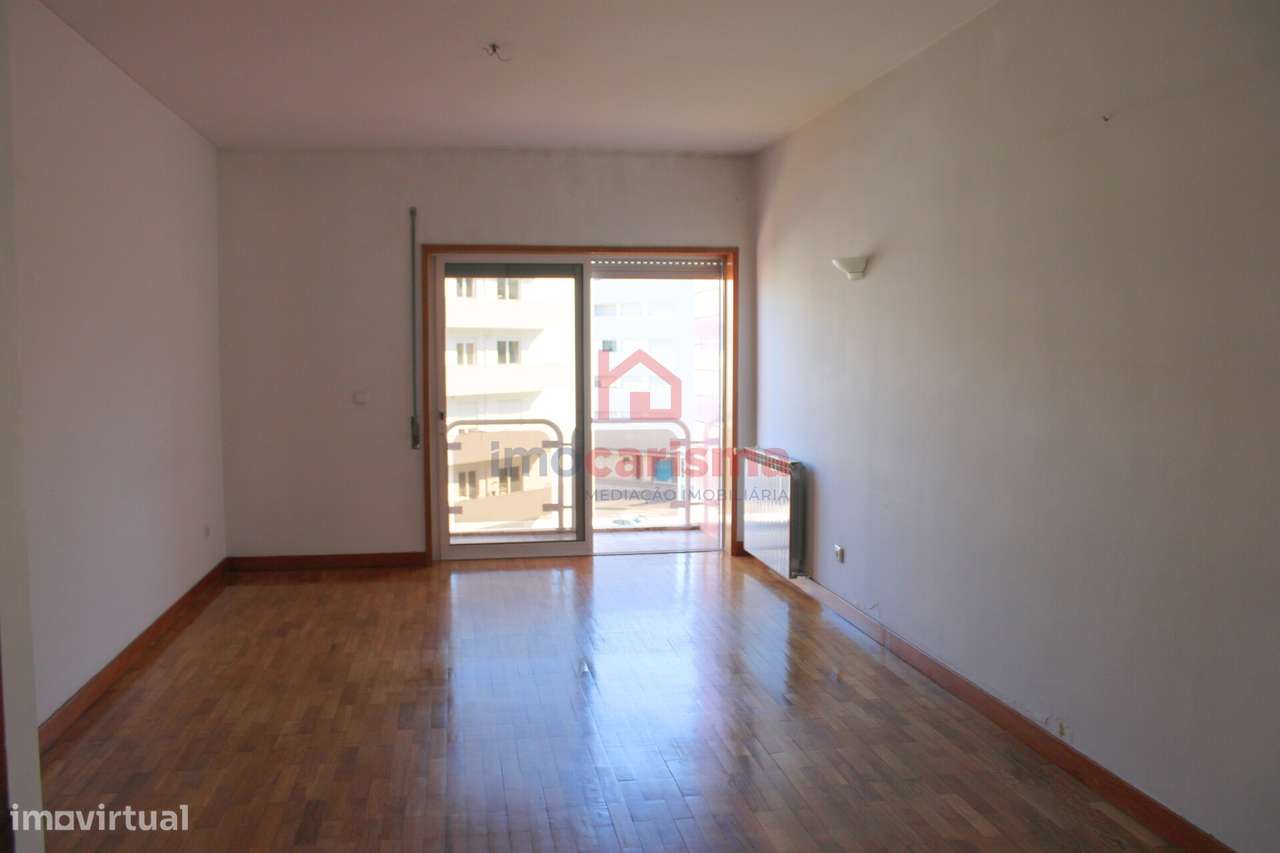 Apartamento T2 em Fermentões, Guimarães-9