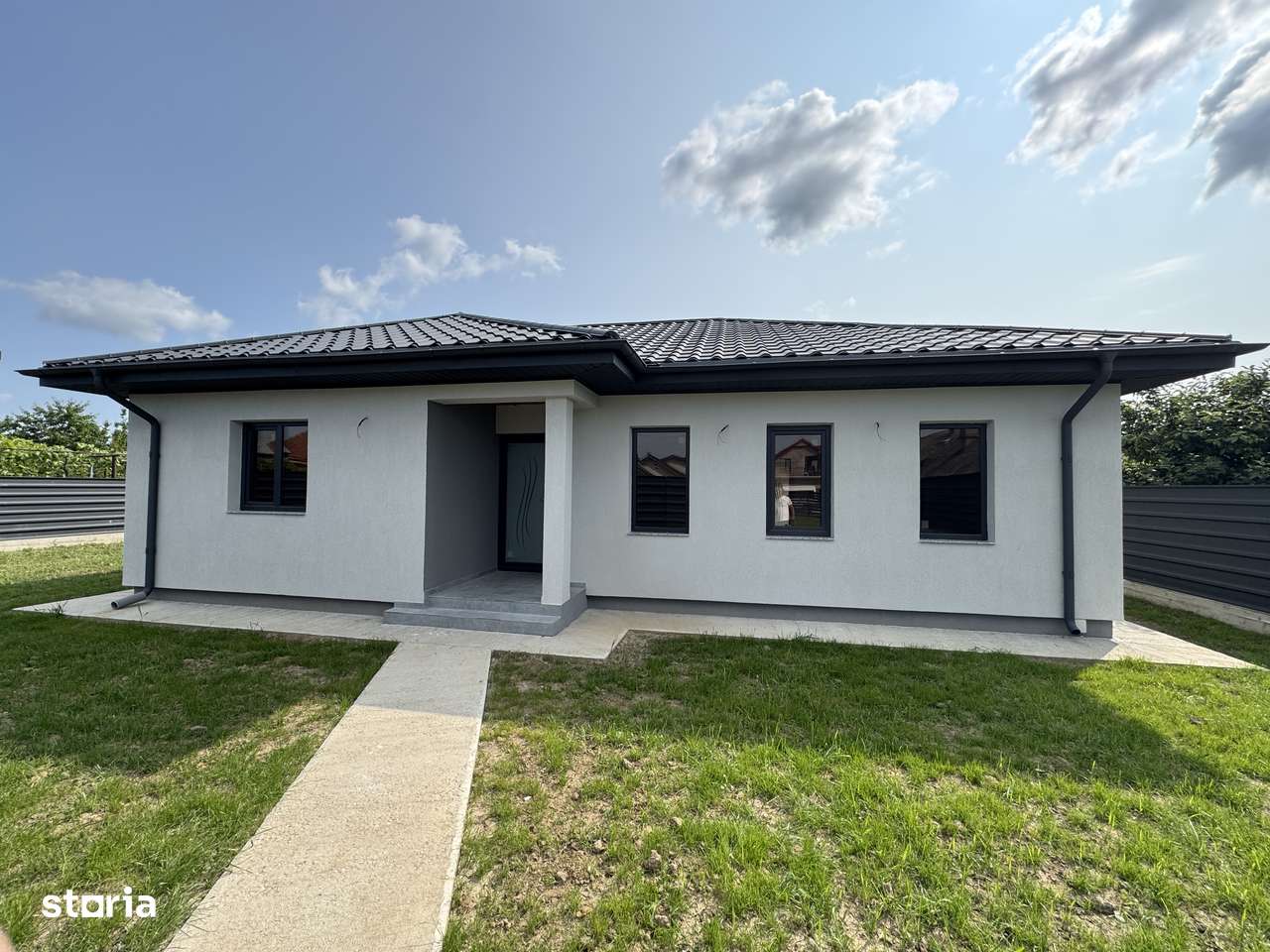 Vand Casa noua in Cordun-0