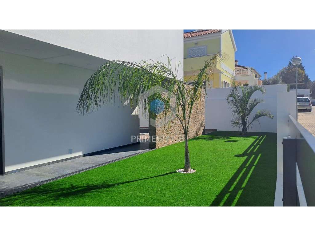 Moradia T4 Piscina em Azeitão - Grande imagem: 2/25