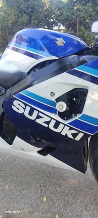 Suzuki GSX-R - 16