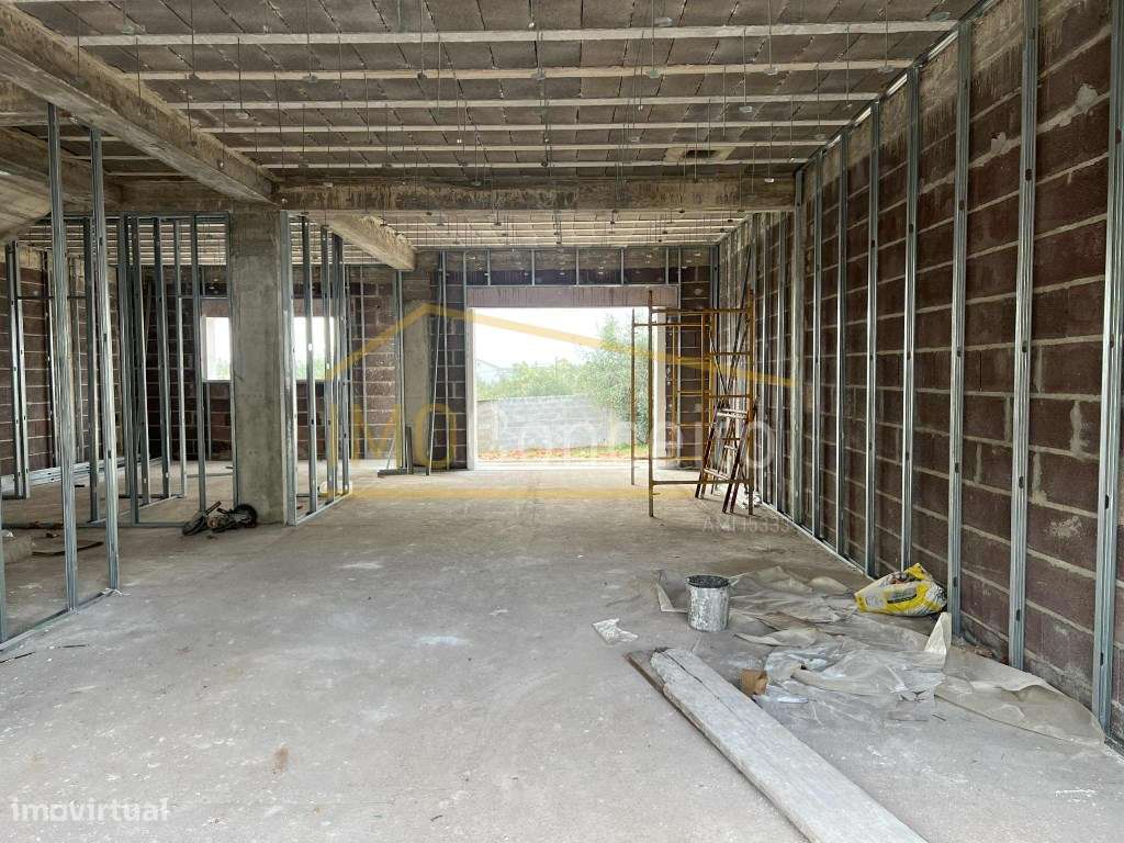 Moradia T4| Novo| | Garagem| Seiça| Ourem - Grande imagem: 4/27