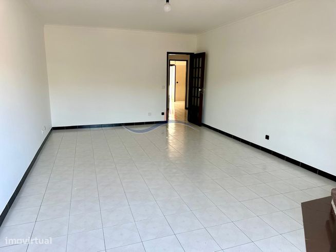 Apartamento T3 - Monte Real-1