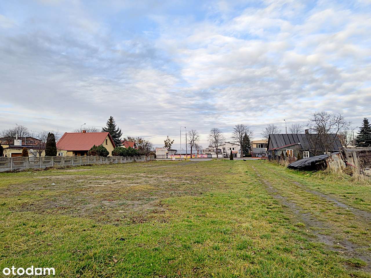 6 działek z pozwoleniem na bud. budynku usług. 3 kondygn o pow 3604 m2-5