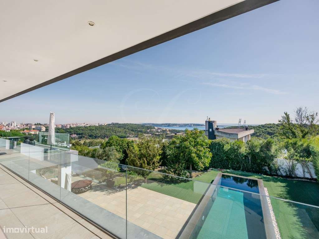 Moradia T8 c/Piscina | Queijas-32