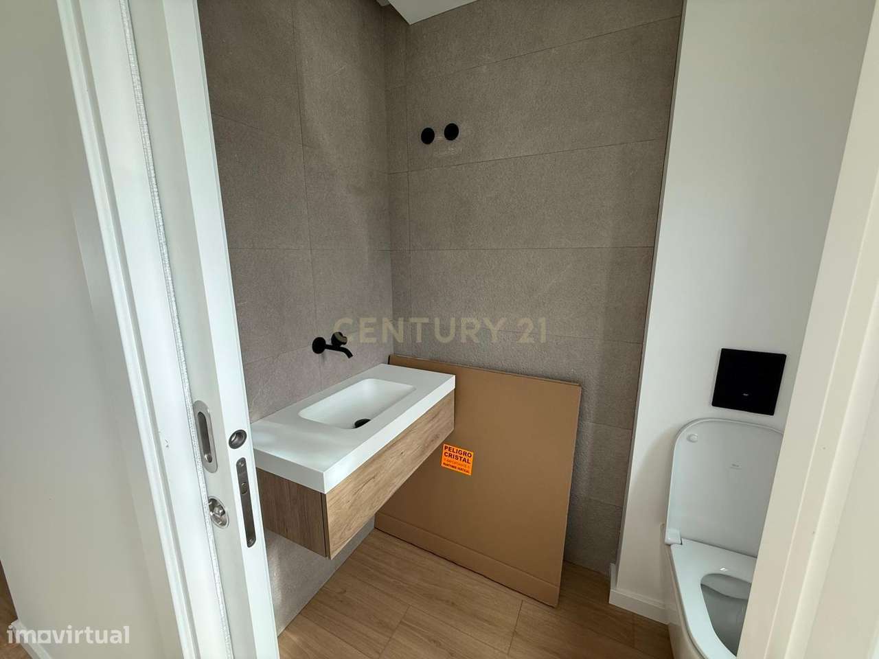 Moradia em Banda T3+1|Garagem|Terraço|Loures - Grande imagem: 5/18