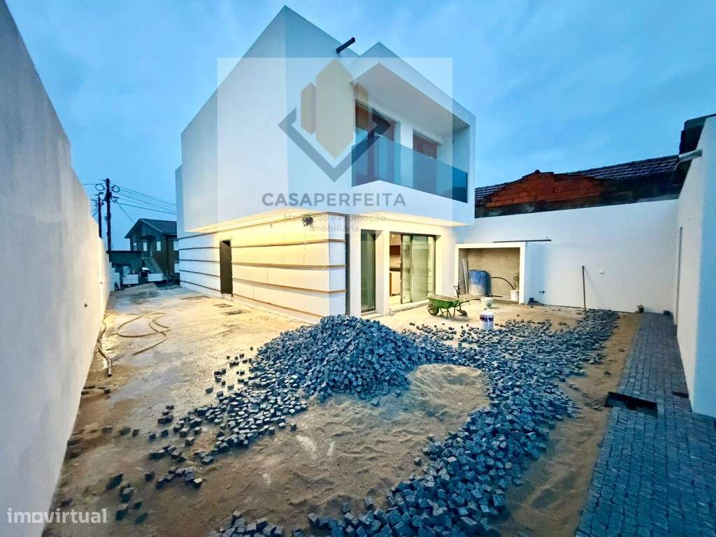 Moradia T3 Nova com Fabuloso Logradouro em Terreno com 600m2 - Erme...-19