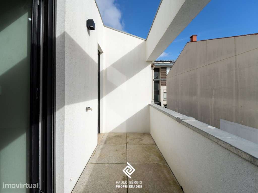 Apartamento T3 Duplex em Espinho-13