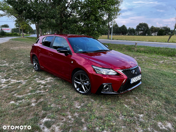 Lexus CT 200h F Sport - 2