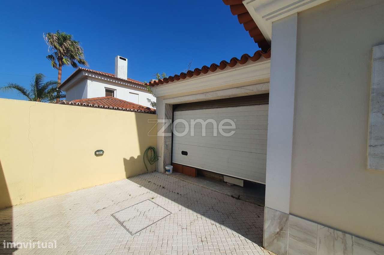 Moradia Isolada com piscina e bastante soalheira-39