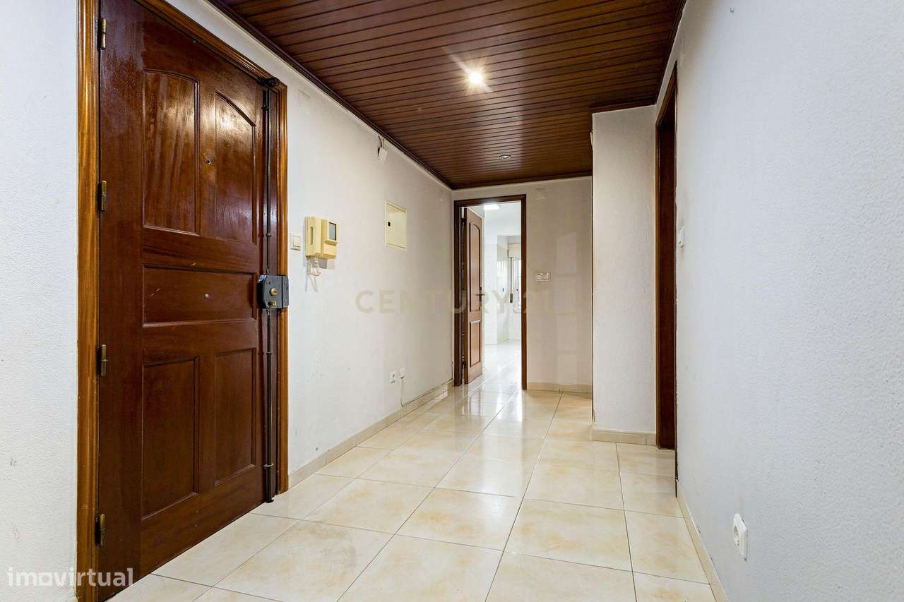 T3 Luminoso em Santa Marta do Pinhal – Espaço e Conforto no Coração de - Grande imagem: 5/36