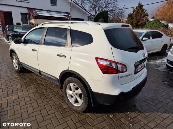 Nissan Qashqai+2 - 4