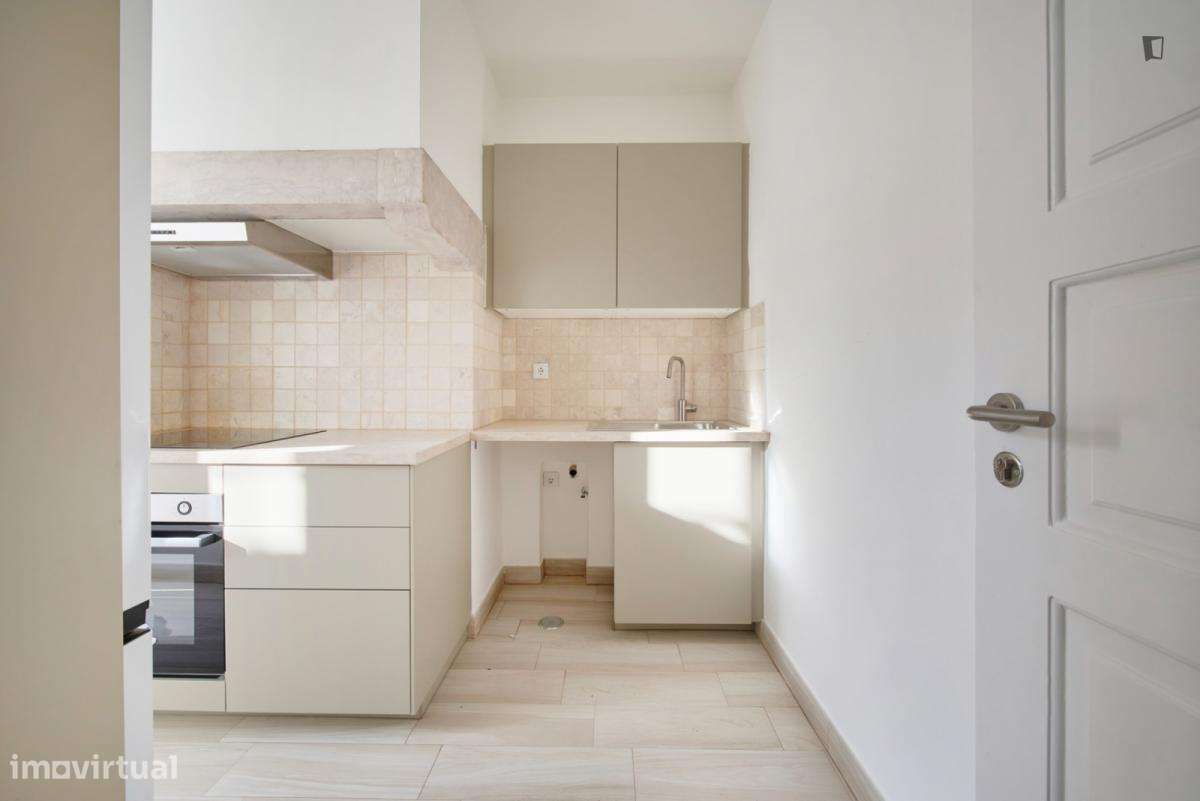 Quarto - localizado em Bairro Alto Lisbon - Grande imagem: 2/8