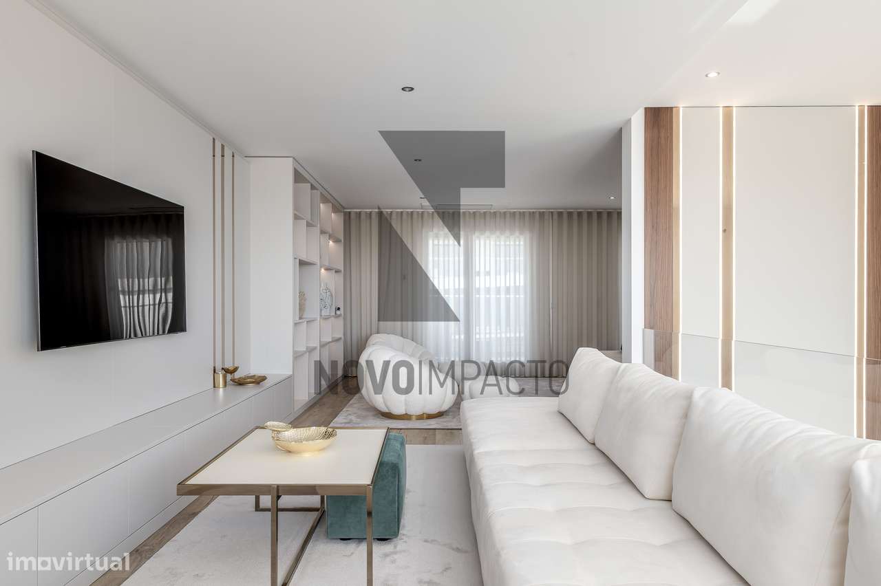 T4 Duplex de Luxo Mobilado, com 2 Terraços e Box para 2 Carros | Mo...-24