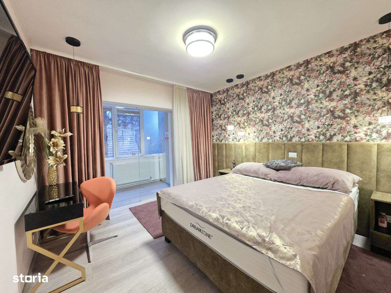 Apartament cu 2 camere de vanzare Central - Str. Crisan-3