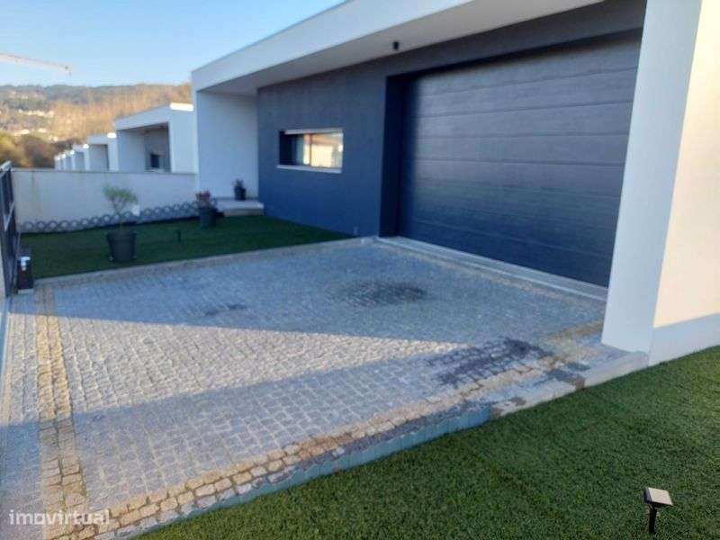 Vendo Moradia Térrea ,Arquitetura Moderna - Grande imagem: 4/10