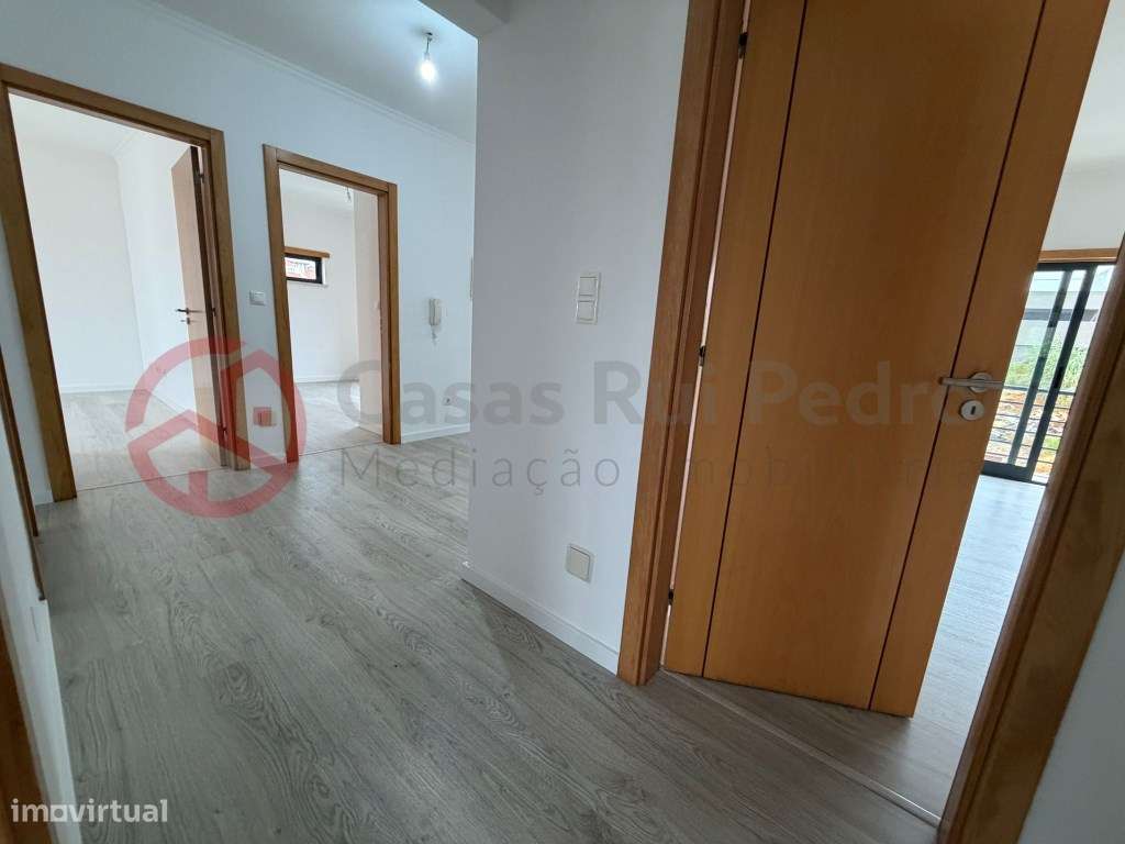 Moradia T5 remodelada no Feijó, Almada-47