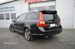 Volvo V70 D2 R-Design - 8