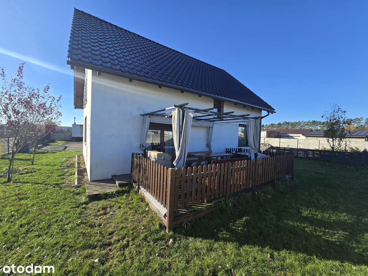 Budynek mieszklany na sprzedaż-1