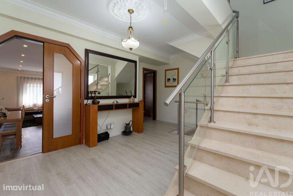 Casa T4 em Caldas da Rainha - Santo Onofre e Serra do Bouro de 396,00 - Grande imagem: 3/30