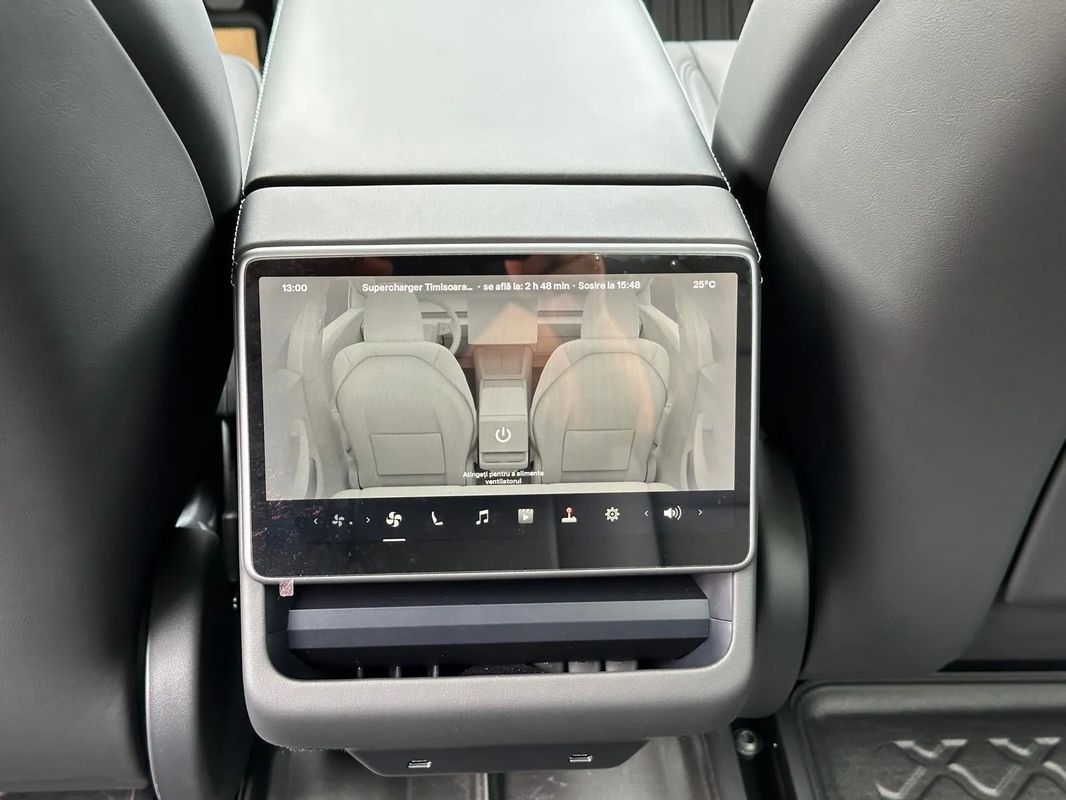 Tesla Model 3 Langstreckenbatterie Allradantrieb Dual Motor - 23