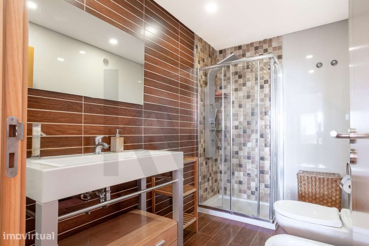 T3 com Box, Arrecadação, 3 Varandas e Vista Rio – Quinta da Piedade, 2-12