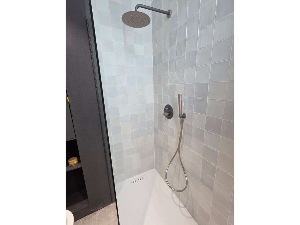 Apartamento Elegante e Contemporâneo no Centro de Algés-33