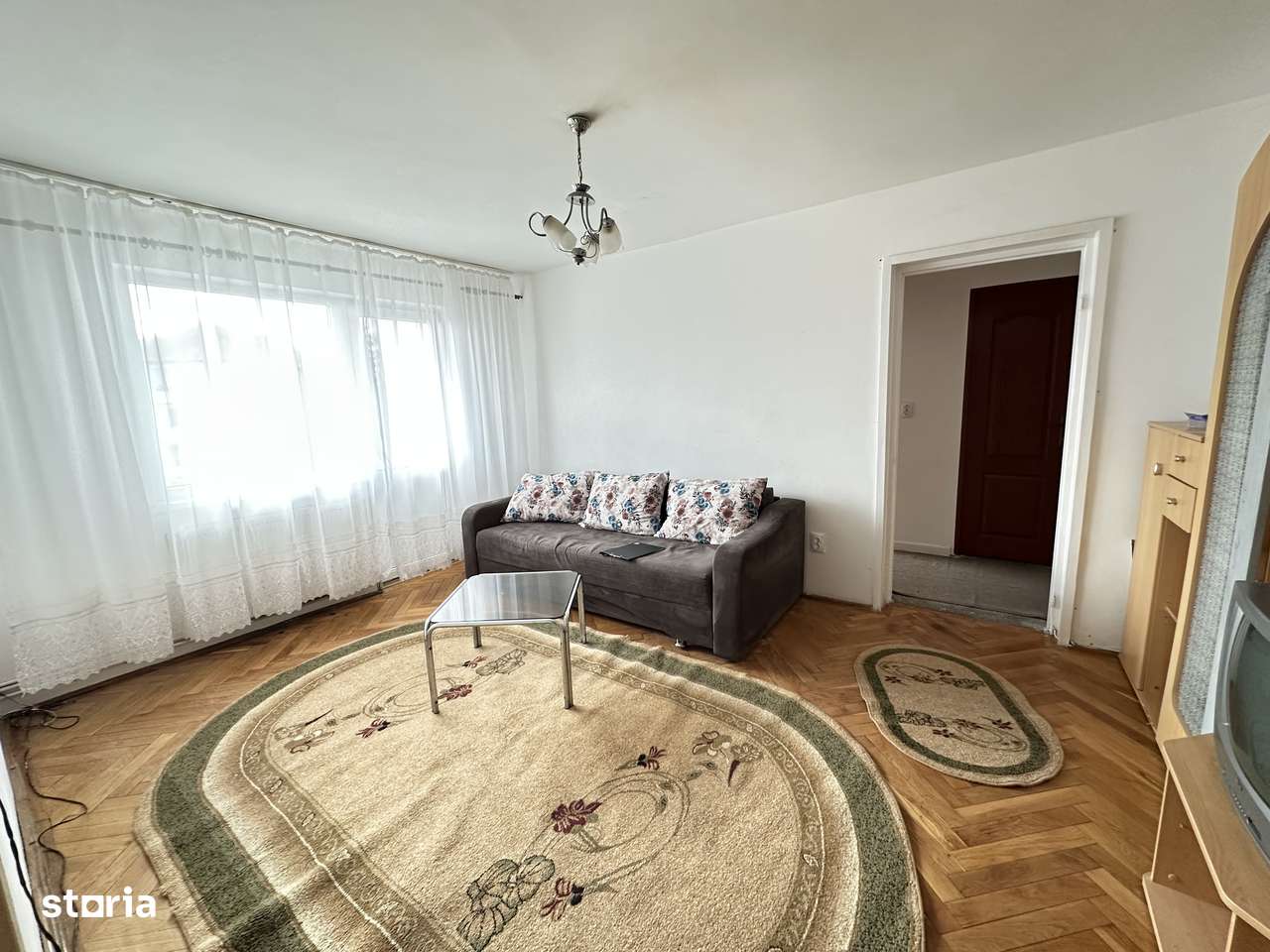 Apartament 3 Camere | Etaj 1 | Balcon & Pivniță-1