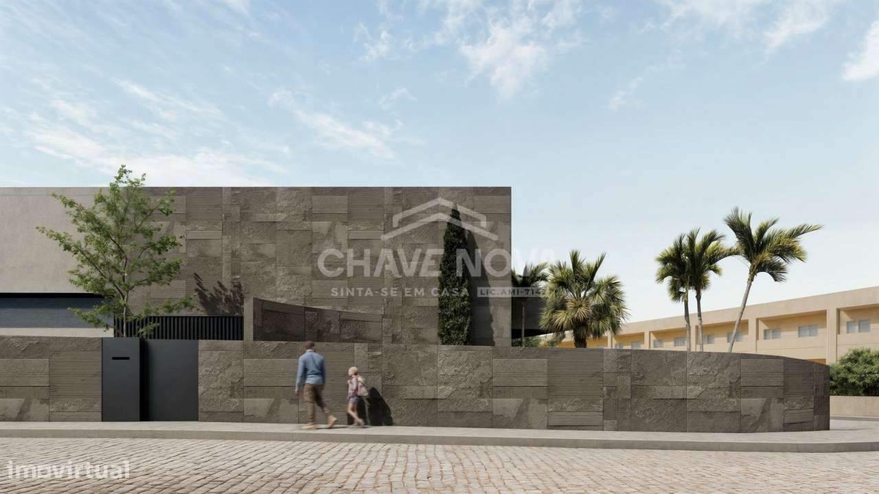 Lote com 565m2 Projeto Aprovado a escassos minutos a pé da Praia - Grande imagem: 3/13