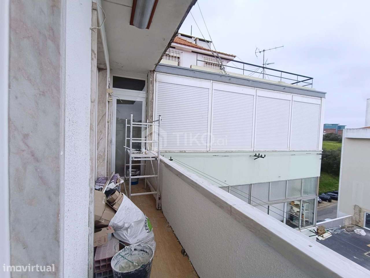 Apartamento T3 remodelado, equipado e  Varanda – Benfica - Grande imagem: 5/26