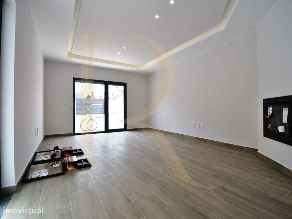 Moradia isolada térrea T4 nova com garagem e piscina na Quinta da M... - Grande imagem: 4/15