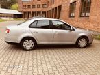 Volkswagen Jetta 1.6 Trendline - 6