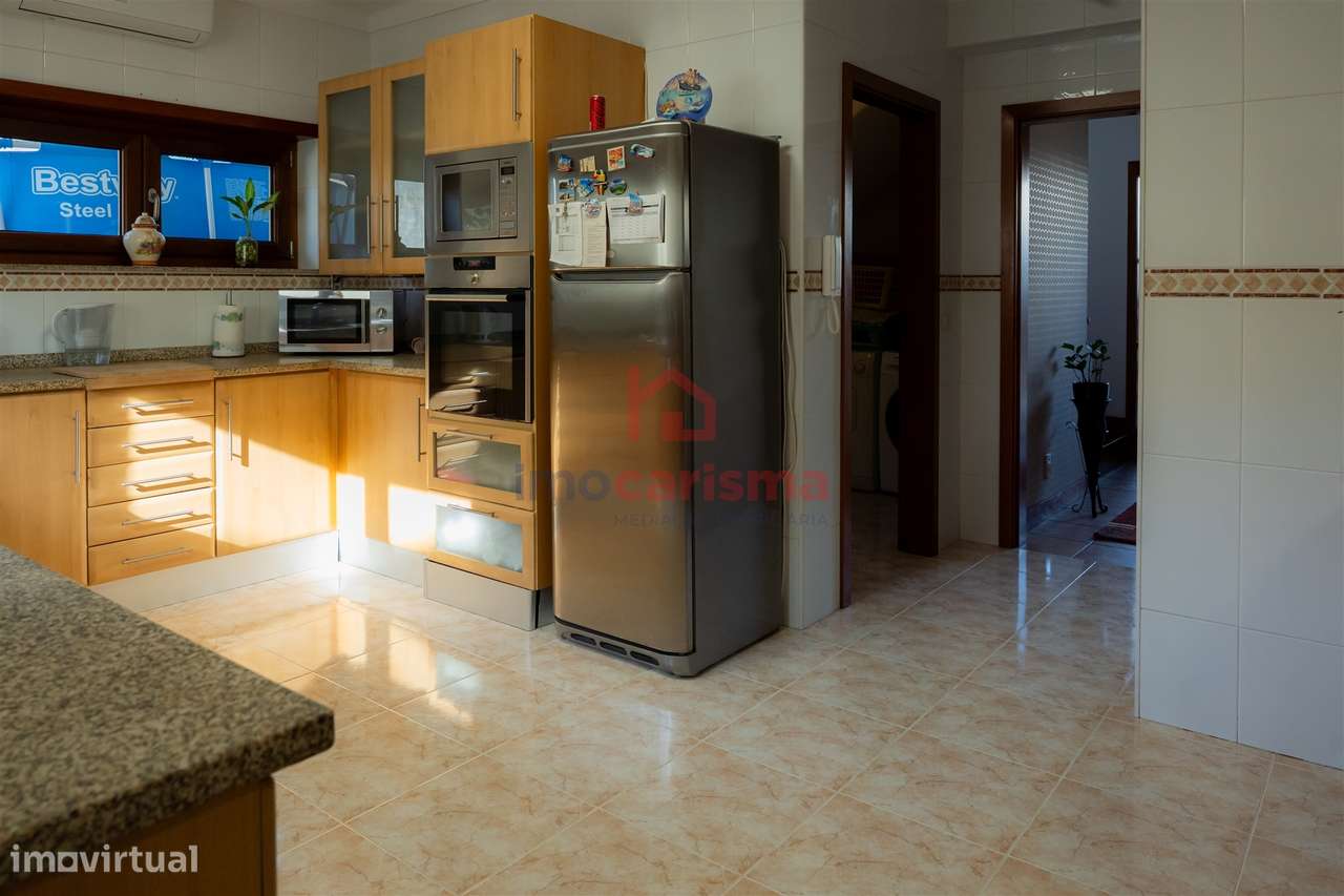 Moradia T4 em Guardizela, Guimarães-5