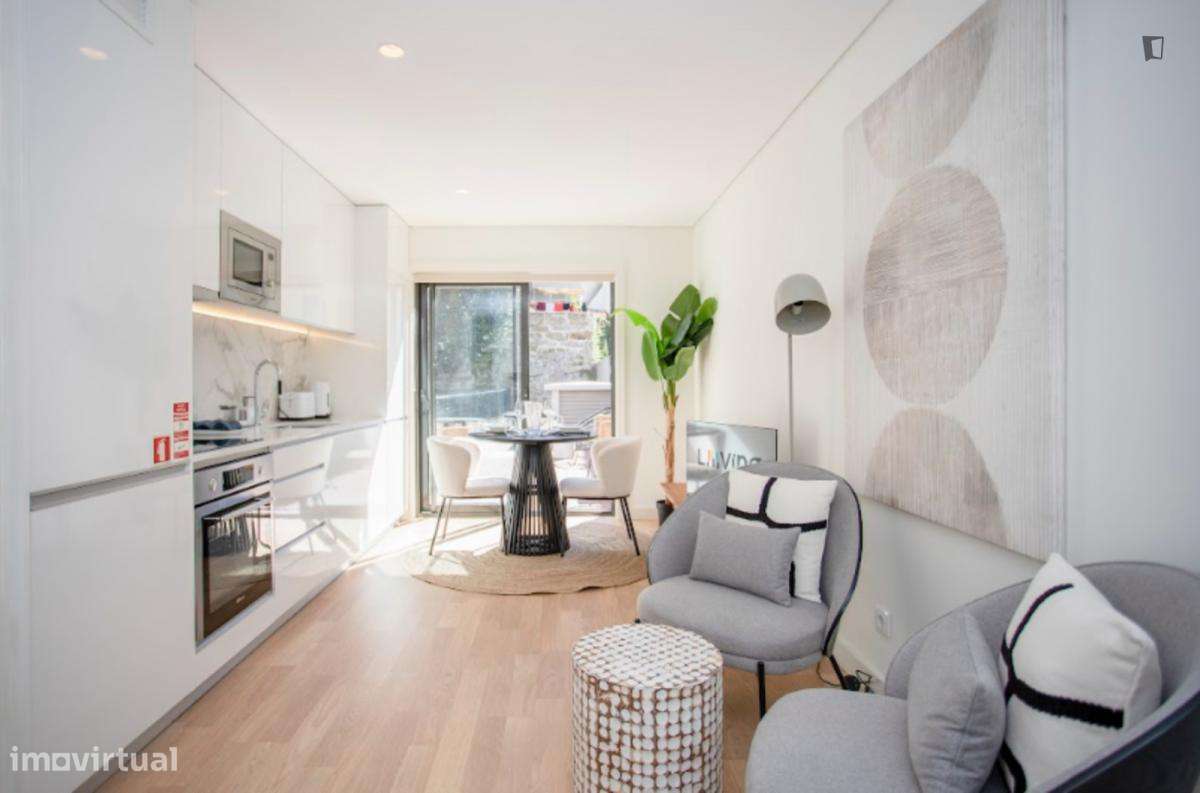 Estúdio - localizado em Santo Ildefonso Porto - Grande imagem: 4/9