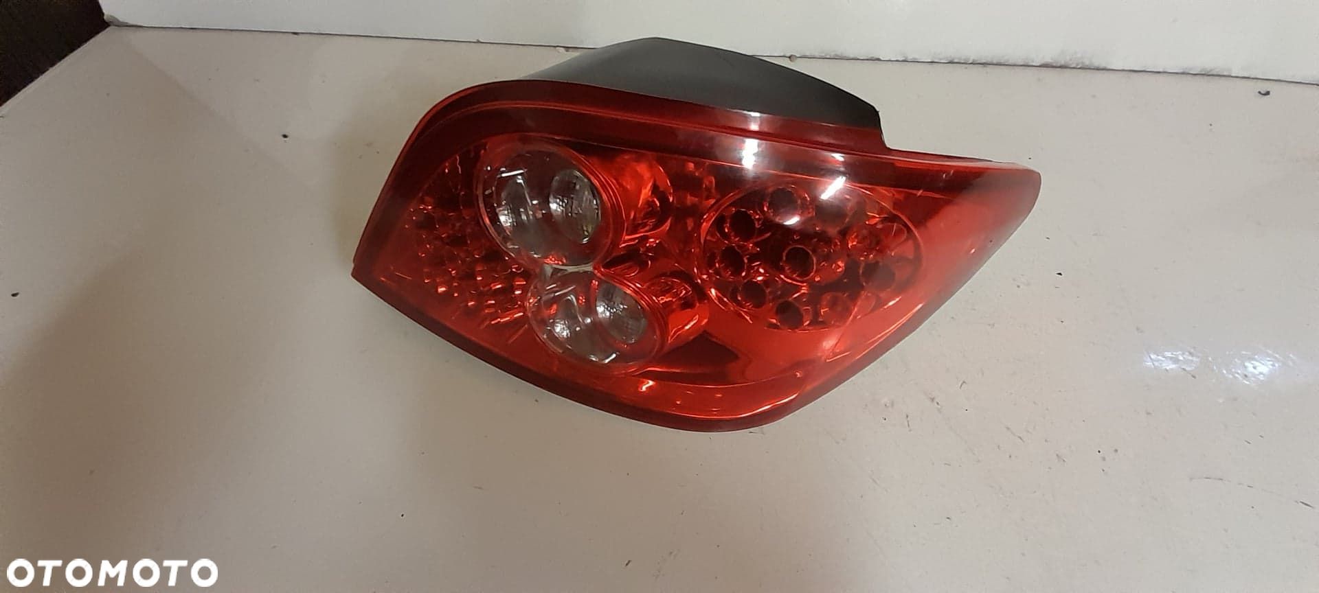 LAMPA TYL LED PEUGEOT 307 01-05 CZERWONE/PRZEŹROCZYSTE - 1