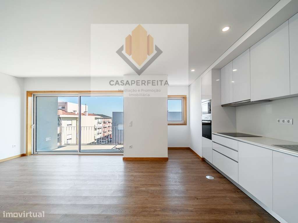 Apartamento T1 Novo com Varanda Ampla e Lugar de Garagem - Oliveira...-12