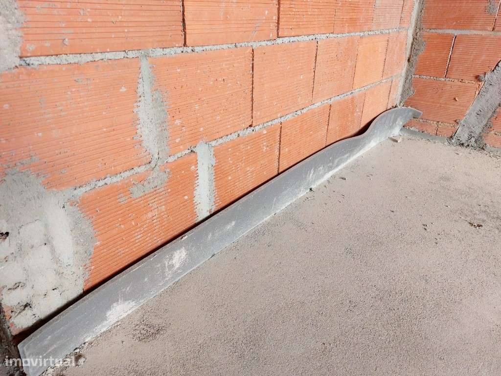 Apartamento T4 com 2 frentes, novo, com churrasqueira; piscina e pl...-59